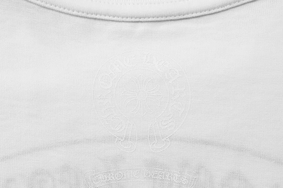 P150 Chrome Hearts 2026 early spring new style, chest pocket, front and back printed logo, same style for men and women, short-sleeved T-shirt ·Customized 300 grams of 100% double yarn pure cotton fabric ·Dyeing of 32 double-strand threads ·Collar label, hangtag, main mark and three labels complete Color: White Size: XS S M L